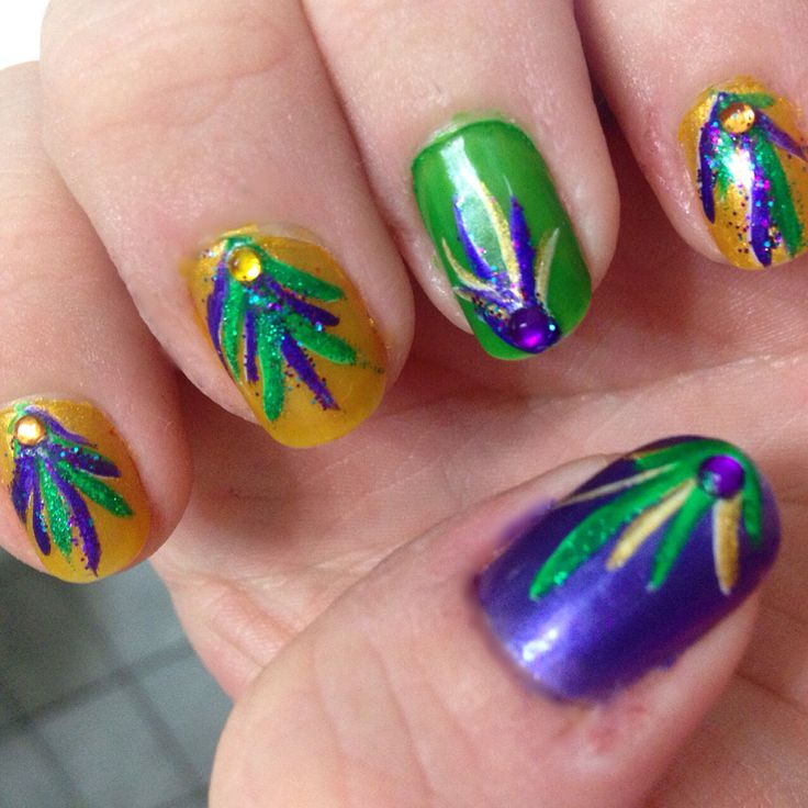 Flower nails for a vibrant Mardi Gras look.  #FlowerNails 