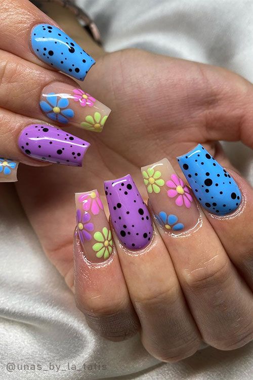 Embrace a classic and fun spring look with these playful polka dot nail designs.#PolkaDotNails 